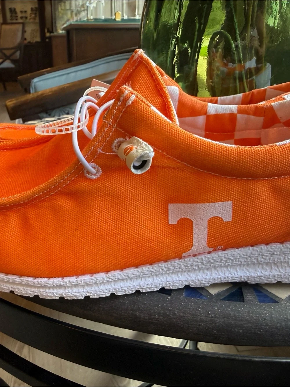 Tennessee Volunteers Men’s size 8 Canvas slip on Sneakers NWT